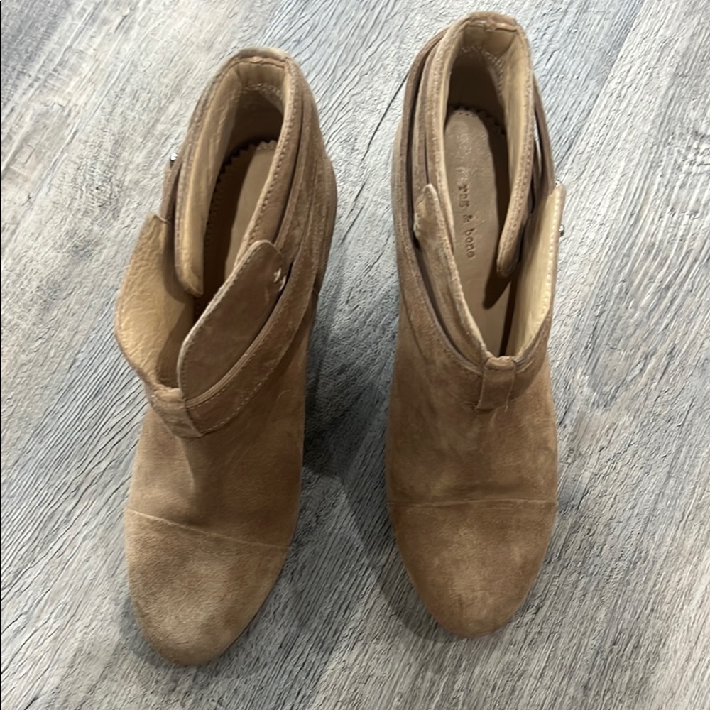 Rag and Bone size 6 Women's Tan Ankle Boots like new